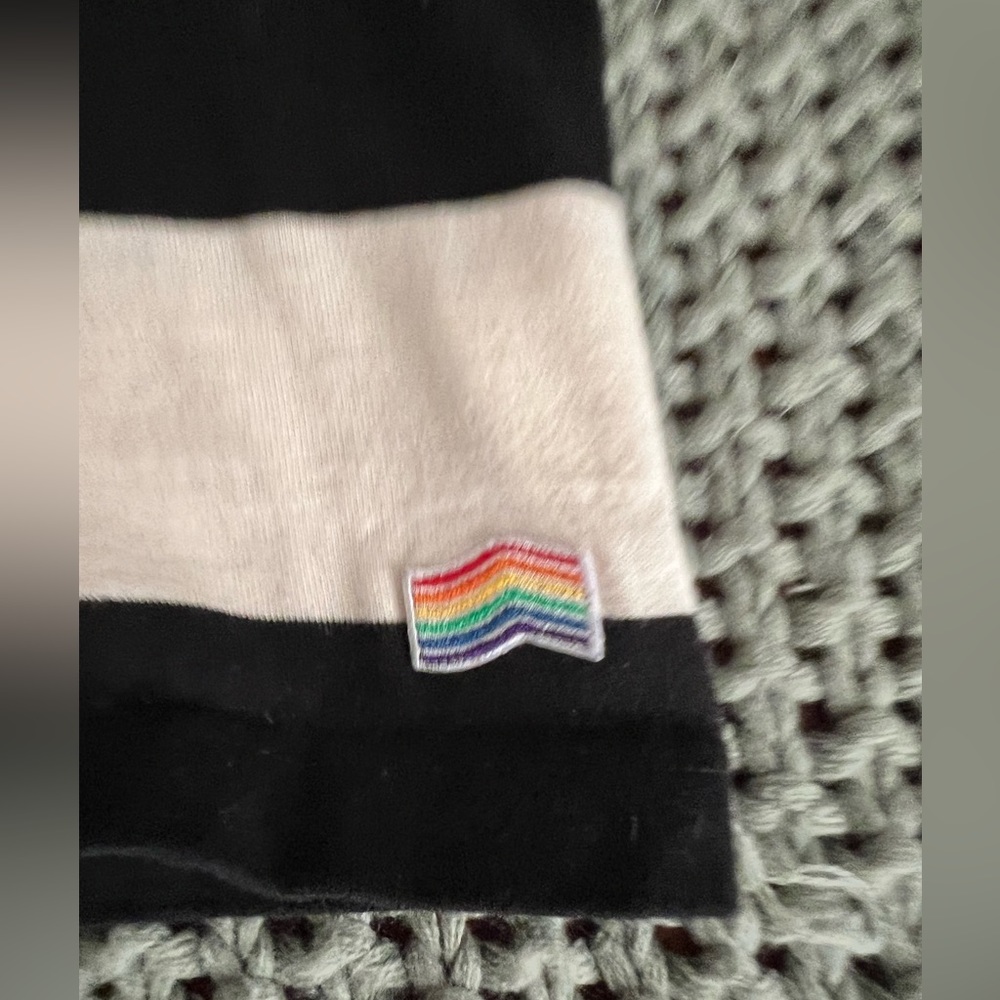 Adult Small Unisex Vans Pride Shirt. Heavy weight. Only worn twice. - Picture 2 of 3